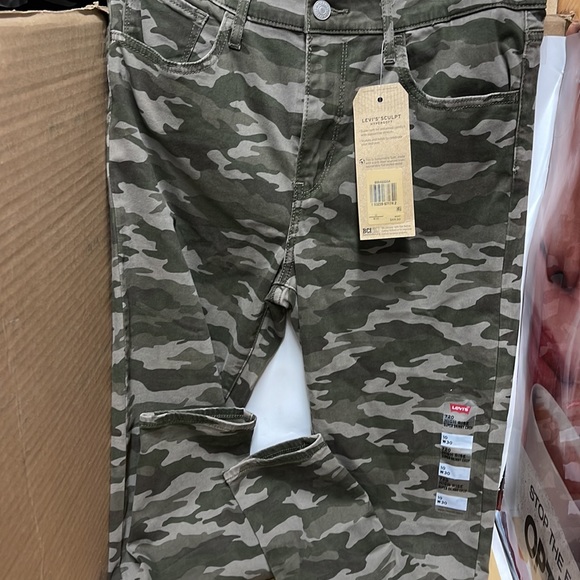 BNWT Levi’s 721 High Rise camouflage soft cotton 10/W30 - Picture 6 of 16